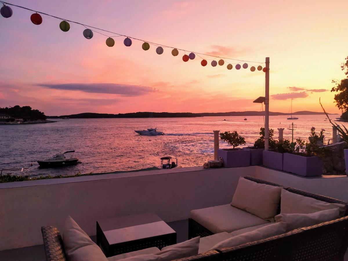 Seafront Rooms フヴァル エクステリア 写真